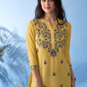 Floral Embroidered Mandarin Collar Straight Short Kurti